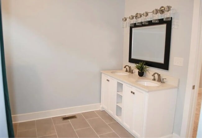 Photo - 406 Orange St