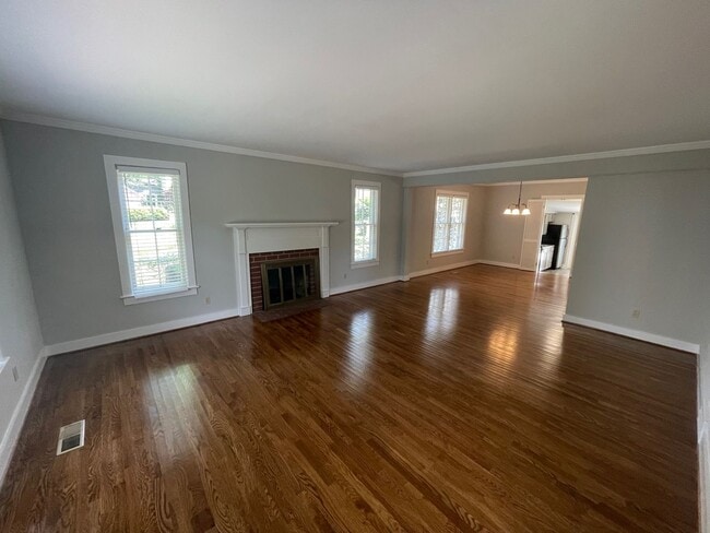 325 N Avalon Rd