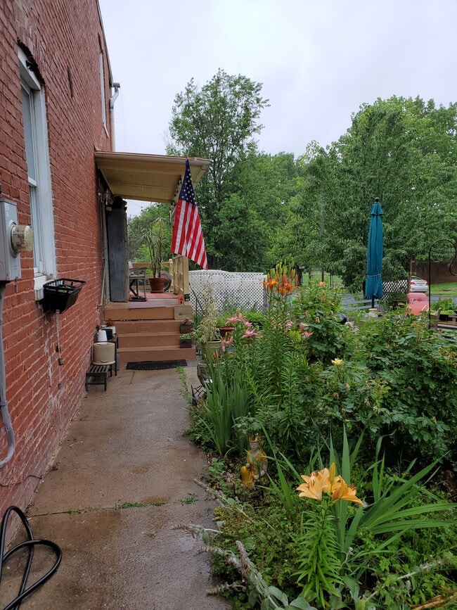 Photo - 256 S Carroll St