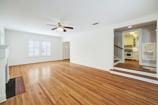 Photo - 1950 Lexington St