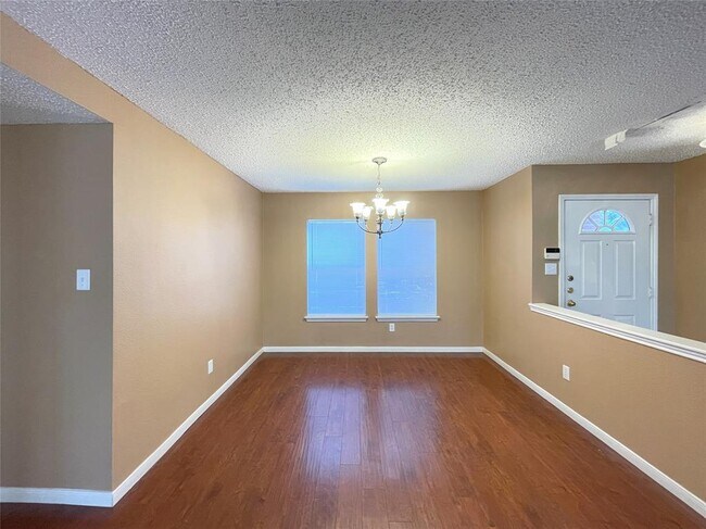 Photo - 2516 Stapleford Dr