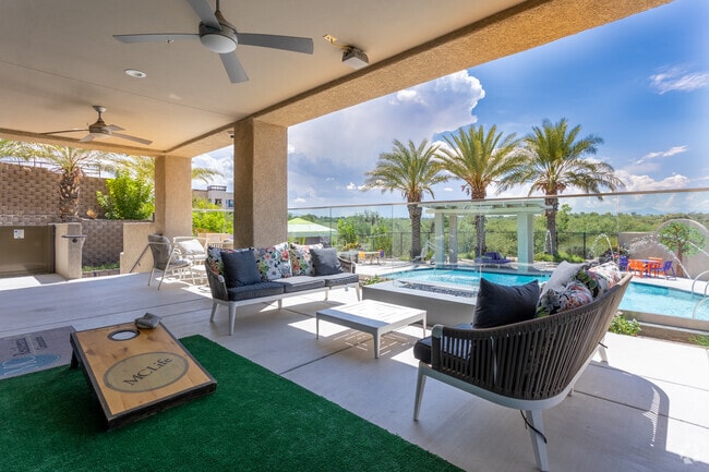 Poolside Lounge