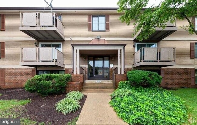 Building Photo - 4400G Groombridge Way Rental