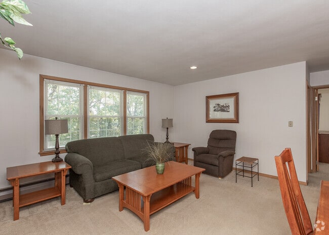 Building Photo - Eastridge Villa Rental
