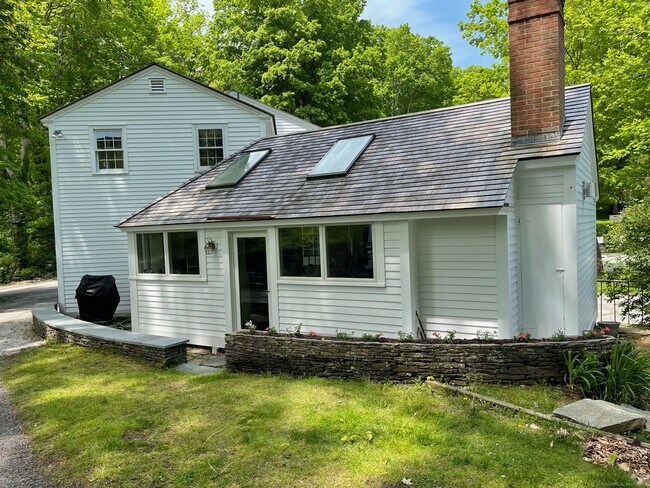 Photo - 150 Ferry Rd