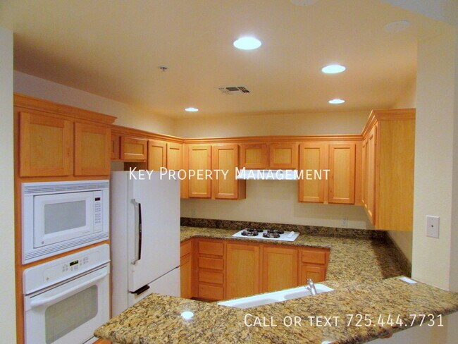 Photo - 2 BEDROOM CONDO AT PARK AVENUE OFF THE LAS... Unit #305