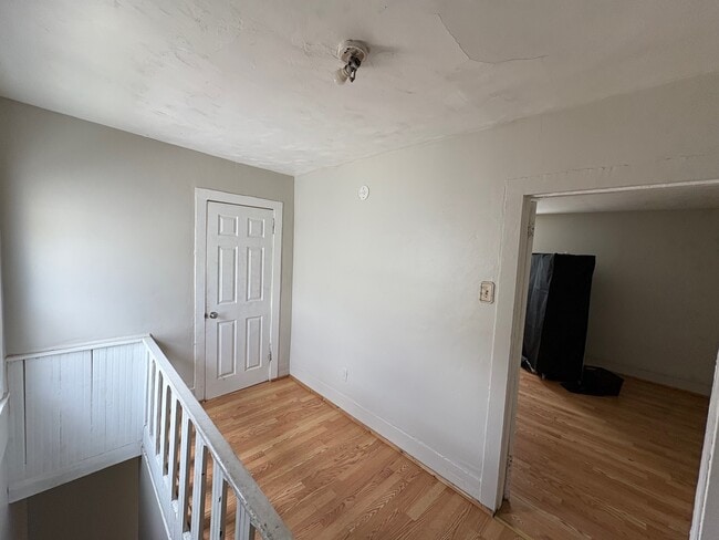 Photo - 207 Dunseith St Unidad ROOM FOR RENT