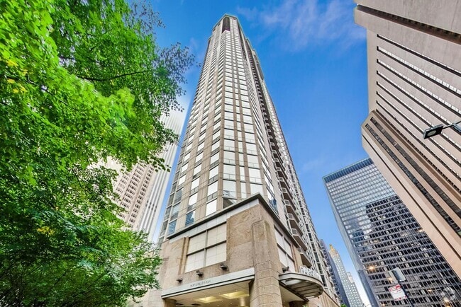 Building Photo - 222 N Columbus Dr Unit 1703 Rental