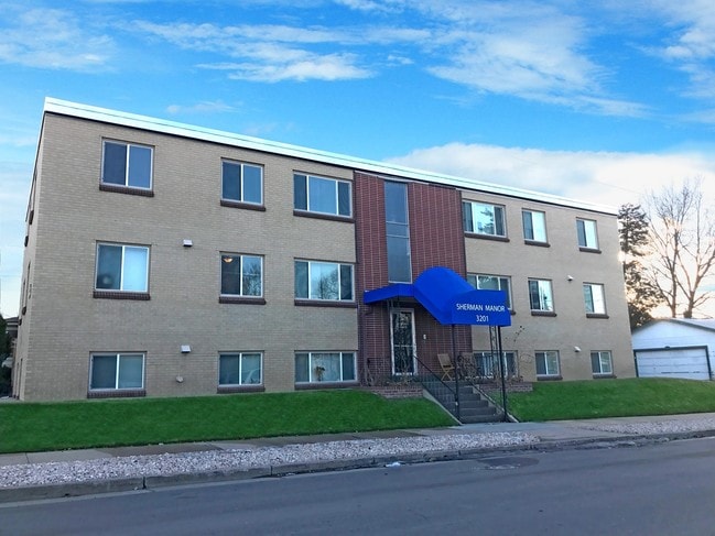 Building Photo - 3201 S. Sherman Rental