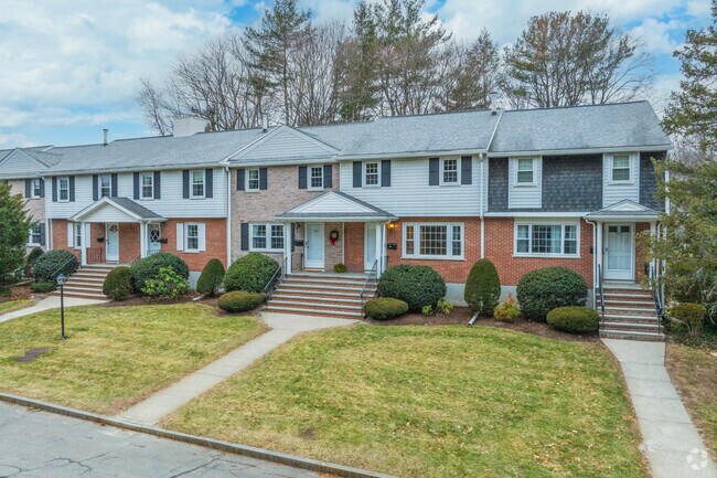 1700 Wedgewood Cmn