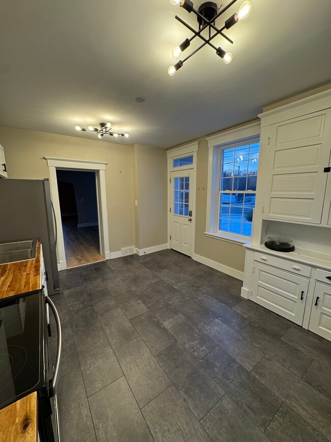 Photo - 660 W Newton St Unit 201