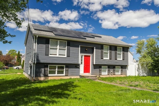 Photo - 540 Slater Rd