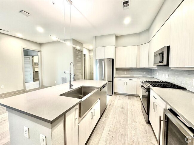 Building Photo - 401 W 25th St Unit 2225 Rental