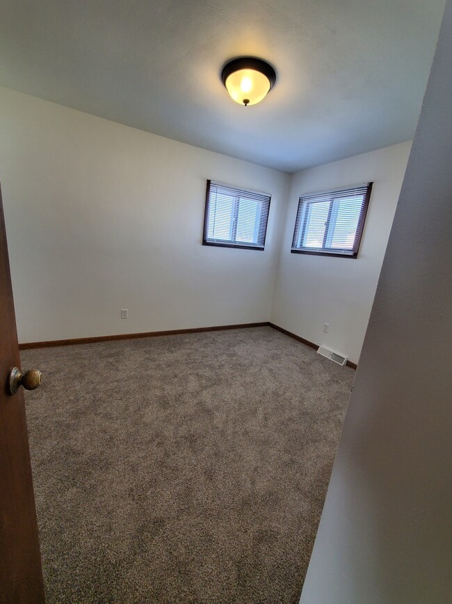 Photo - 5507 42nd Ave