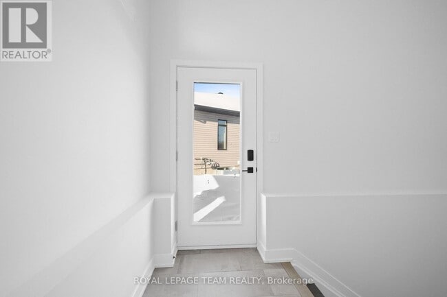 Photo - 1140 Moore St