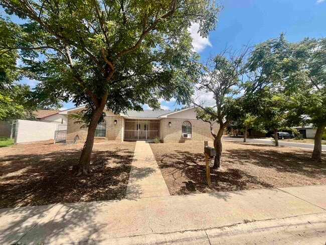 Photo - 118 Illinois St