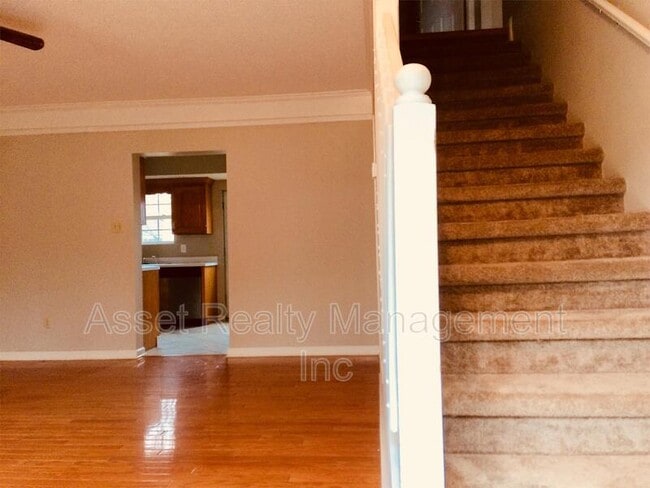 Photo - 203 Sweetgum Ln