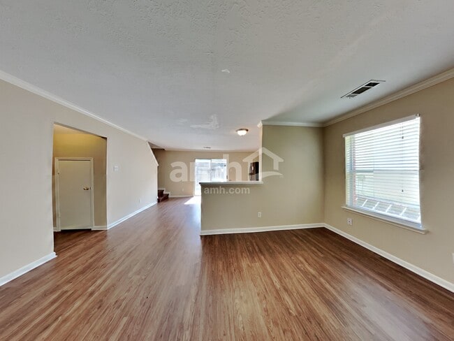 Photo - 9043 Wald Rd