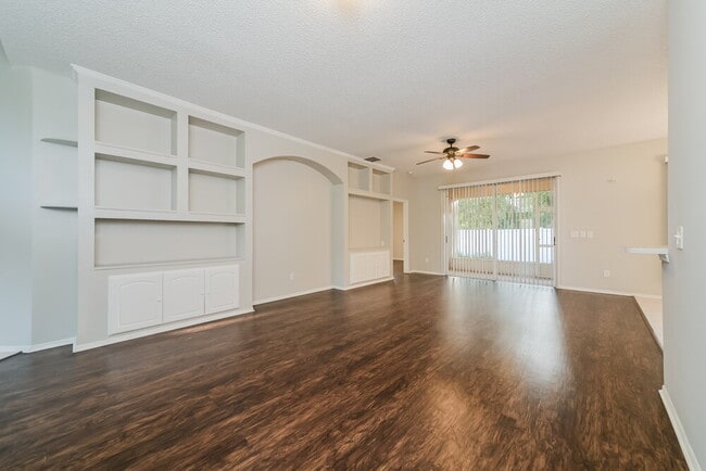 1136 Cherry Valley Way