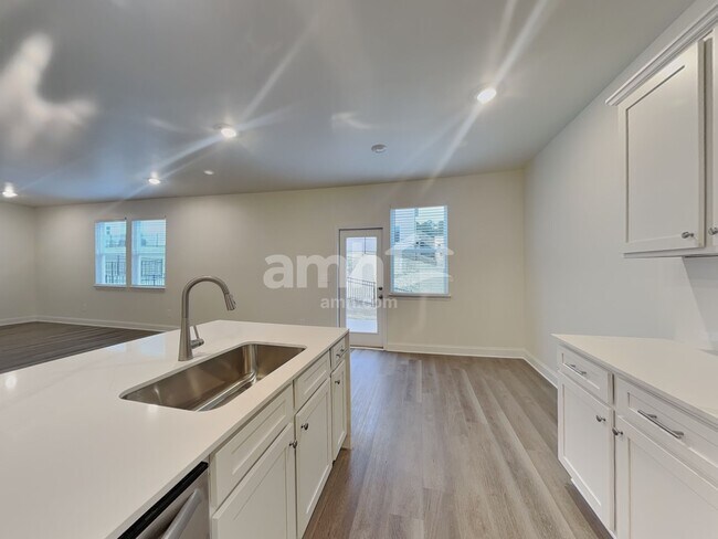 Photo - 3534 Shane Hill Rd SW