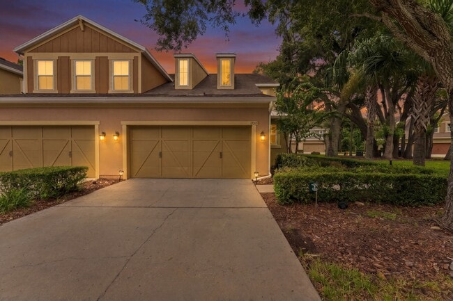 Building Photo - Stunning 3 BR + LOFT / 2.5 BA/ 2-Car-Garage Townhome in GATED community!