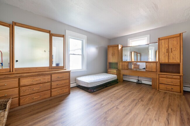 Photo - 324 Norwich Ave Unidad A