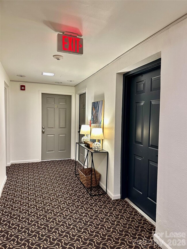 Photo - 229 N Poplar St Unit 29