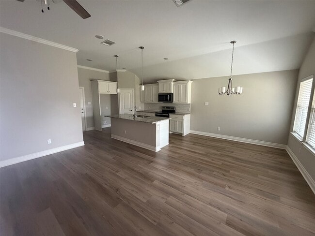 Photo - 802 Ransom Wy