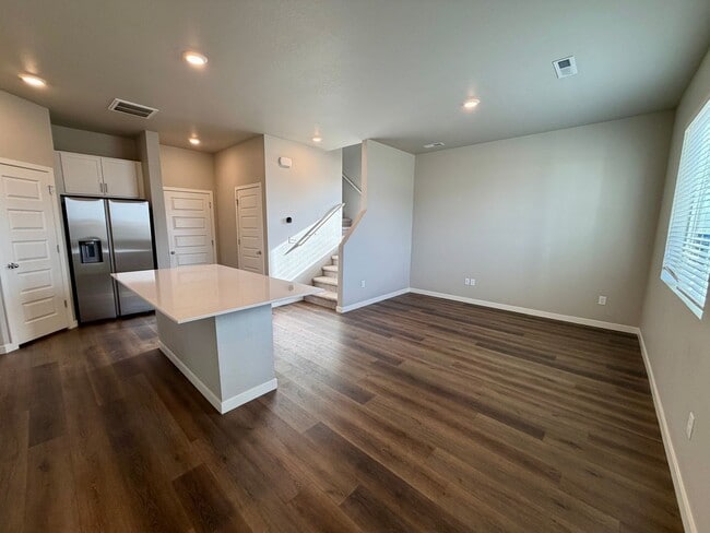 Photo - 1353 Reynolds St