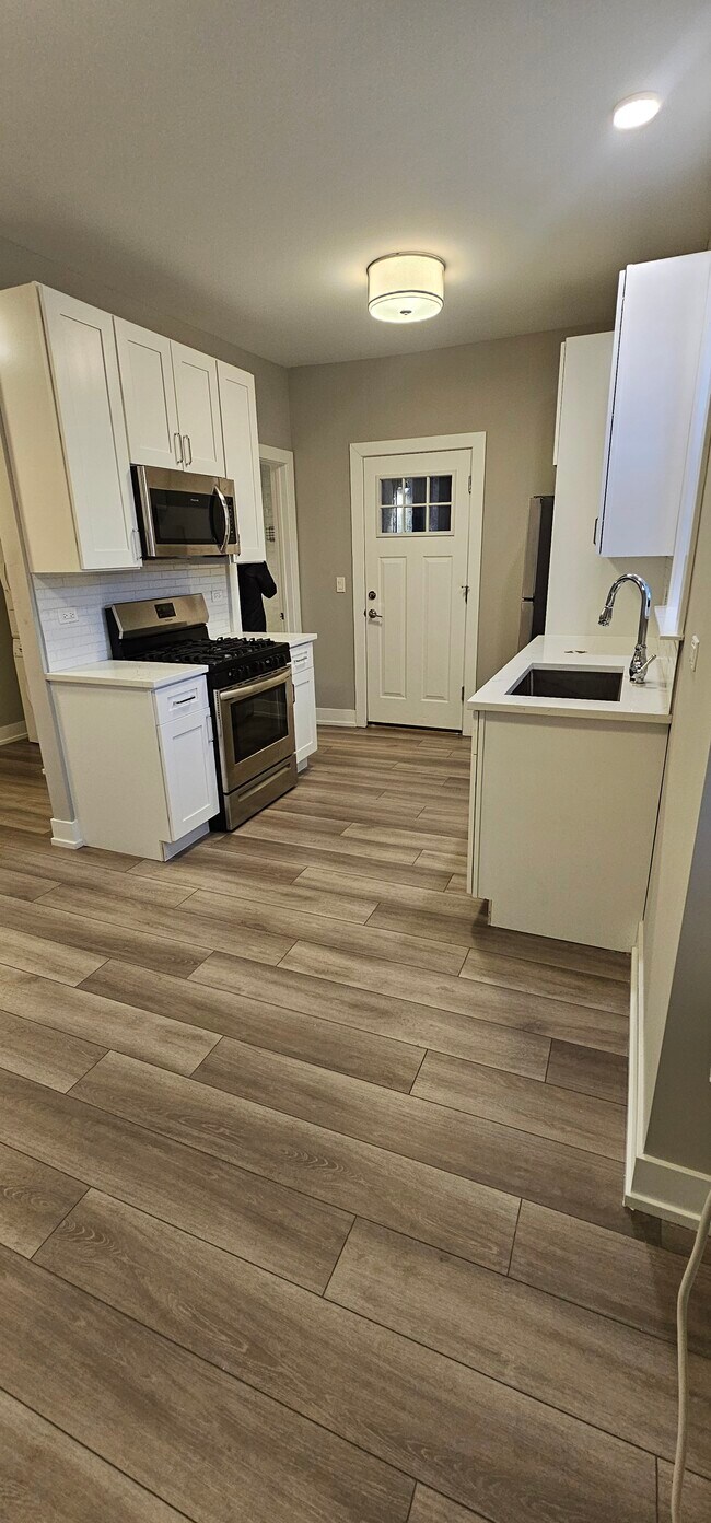 Photo - 3929 N Janssen Ave Unidad 3941-1W