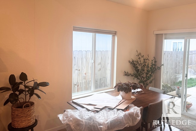 Photo - 3 Bedroom House in Medford!