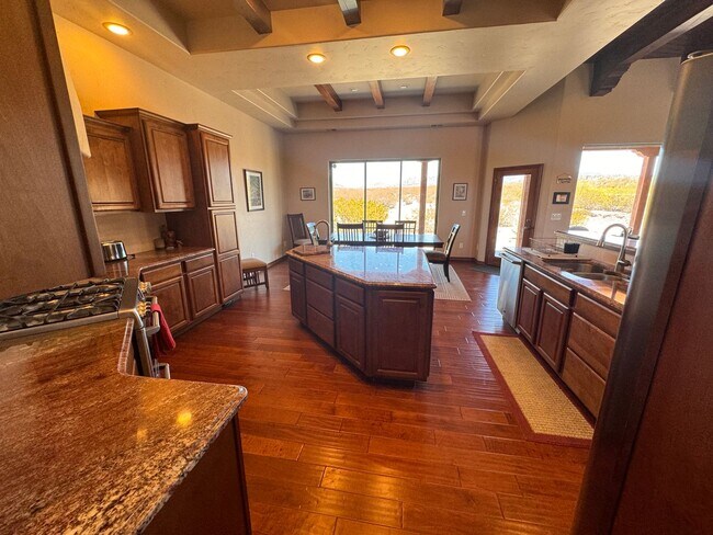 Photo - Gorgeous Fully Furnished rental on 1 acre,...