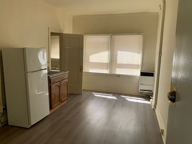 Photo - 238 S Kenmore Ave Unit S Kenmore