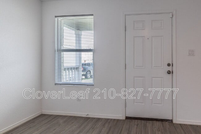 Photo - 2822 Millikan Dr