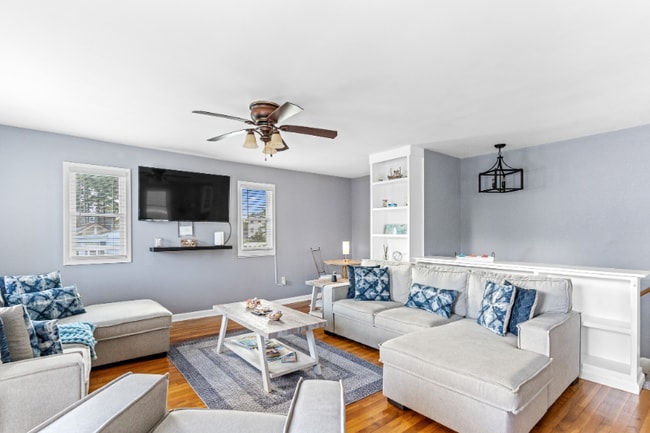 Photo - 12318 Snug Harbor Rd