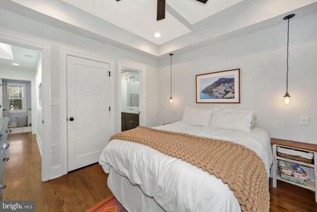 Photo - 5233 5th St NW