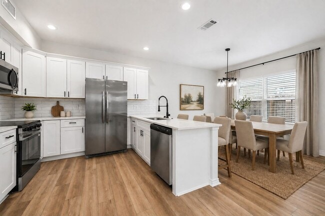 Photo - 783 Fortune St Unidad A