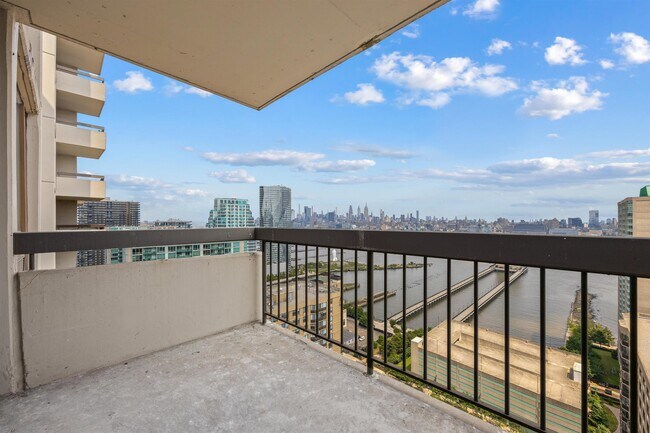 Photo - 45 River Dr S Unit 3002
