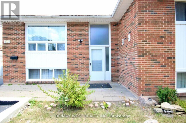 Photo - 101 Dearbourne Blvd