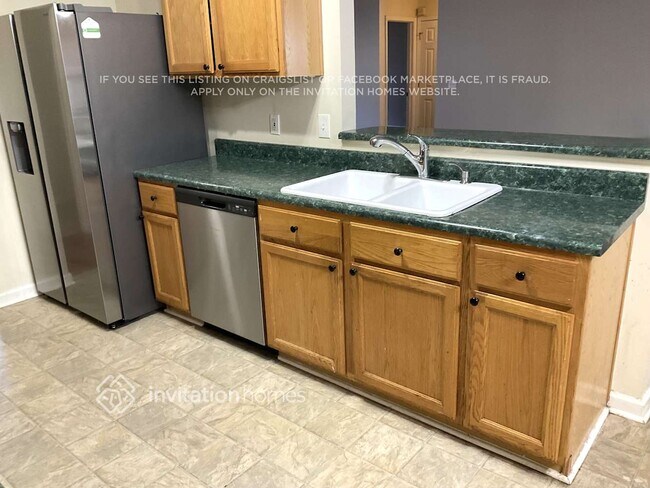 Photo - 406 Crested View Dr