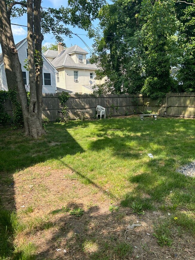 1139 Sewall Ave Unit 1