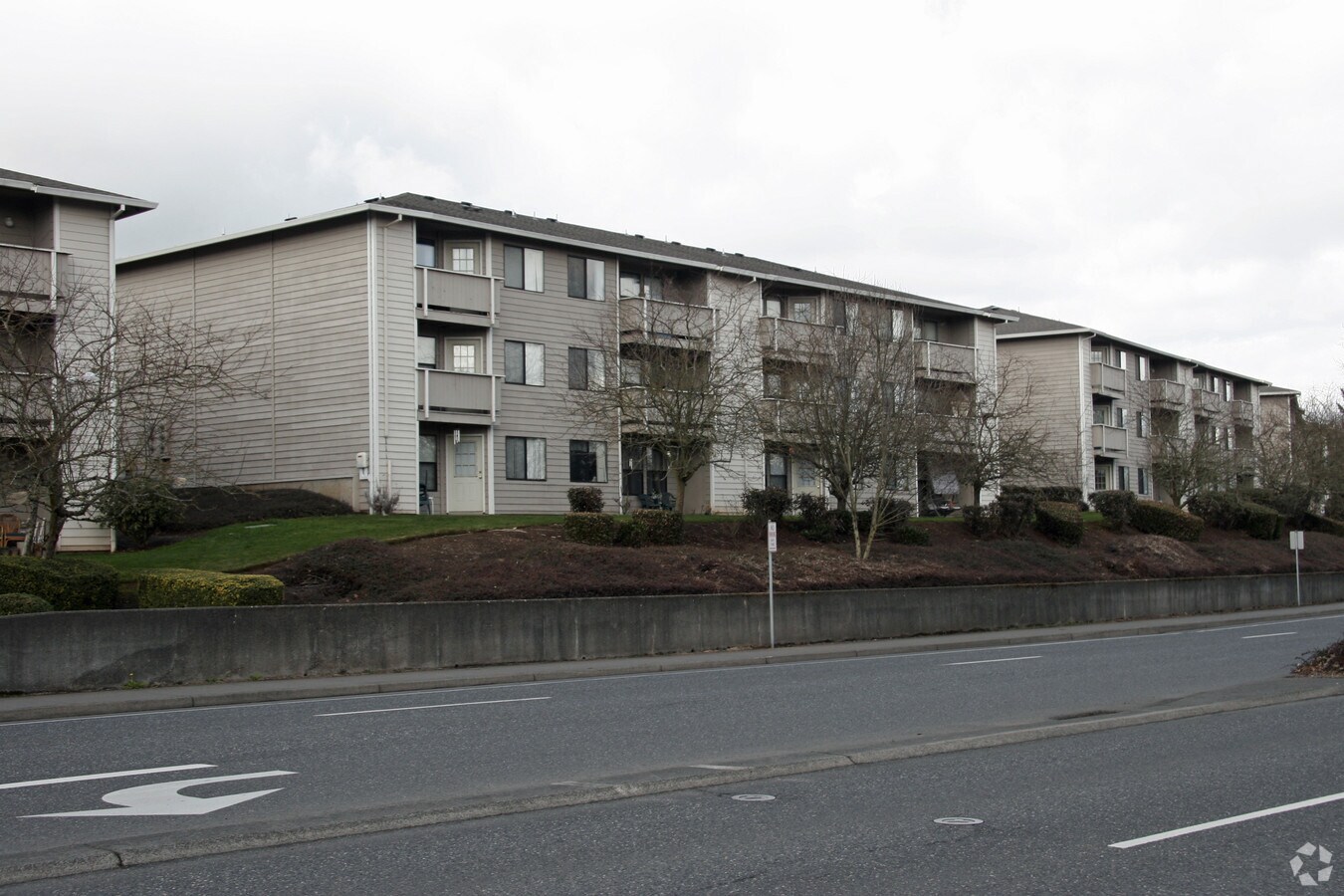 Eastman Heights - Eastman Heights Apartments