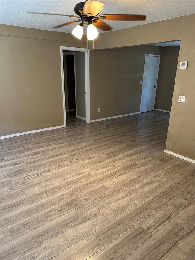 Photo - 11917 E Britton Rd