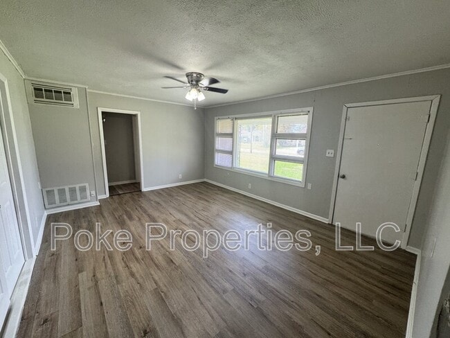 1506 Arkansas St
