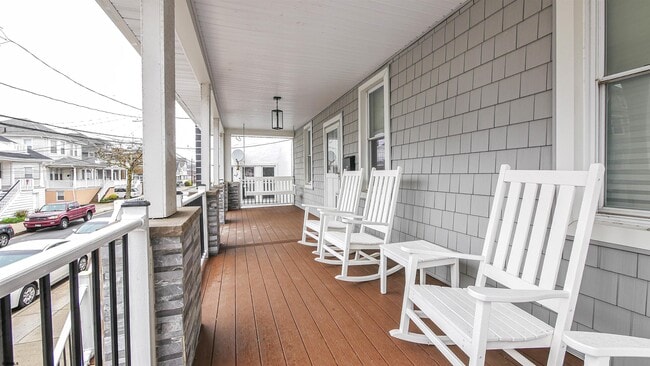 Photo - 21 S Vassar Square