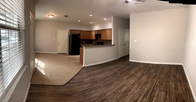 Photo - 21435 W Wallis Dr