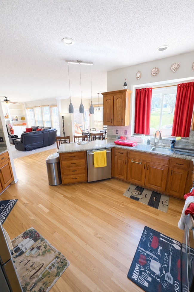 Photo - 30+ Day Stays | Fully Furnished 5 Bed Home w/Utilities included | 3 Car Garage | Great Community ...