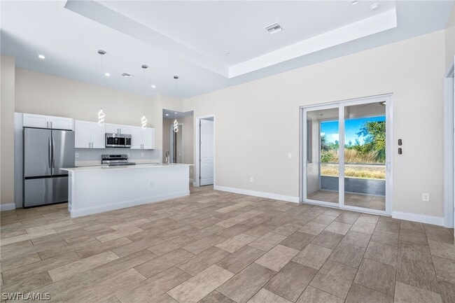 Photo - 2708 20th St W