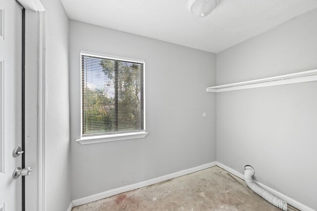 Photo - 2 Bedroom 1.5 Bathroom