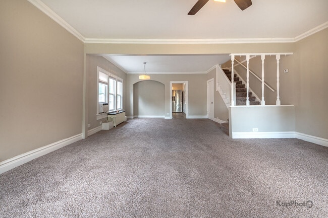 Photo - 818 N La Grange Rd